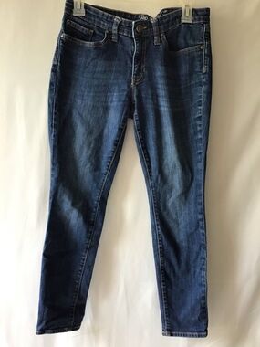 GAP Women's Medium Wash Skinny Jeans